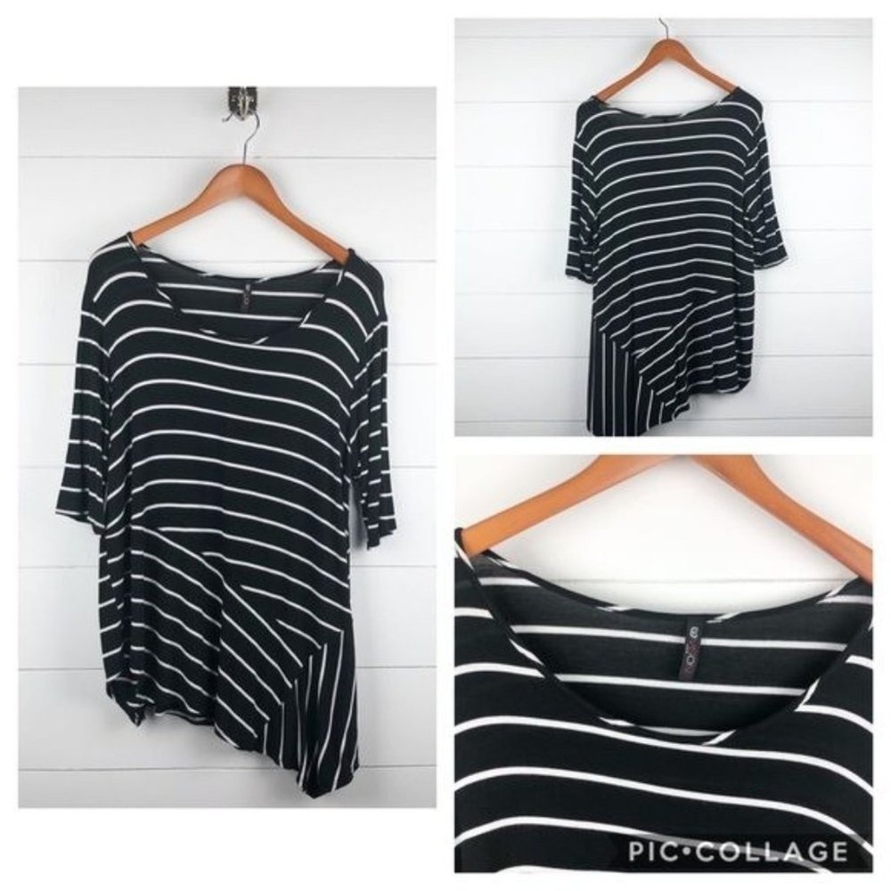 VISION Black‎ & White Striped Asymmetrical Hem 3/4 Sleeve Top